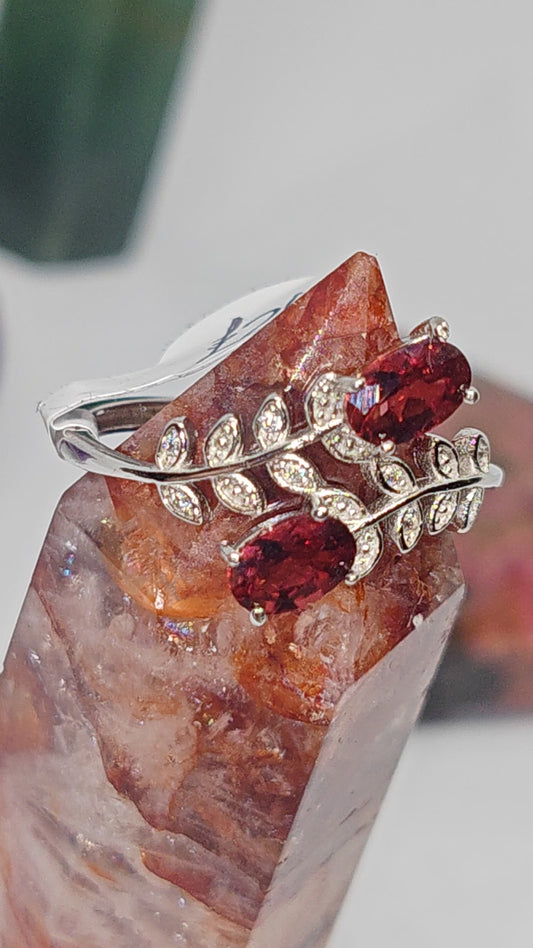 Garnet flower - Sterling Silver Adjustable Ring up to Size (S)