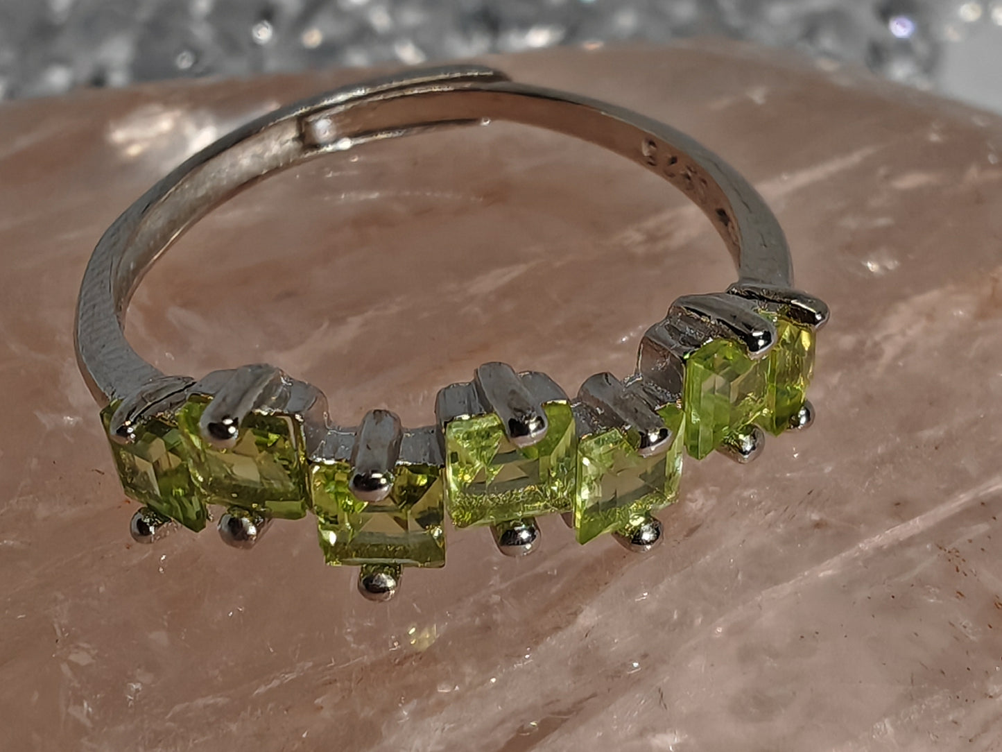 Scattered Cube Peridot - Sterling Silver Adjustable Ring up to Size T