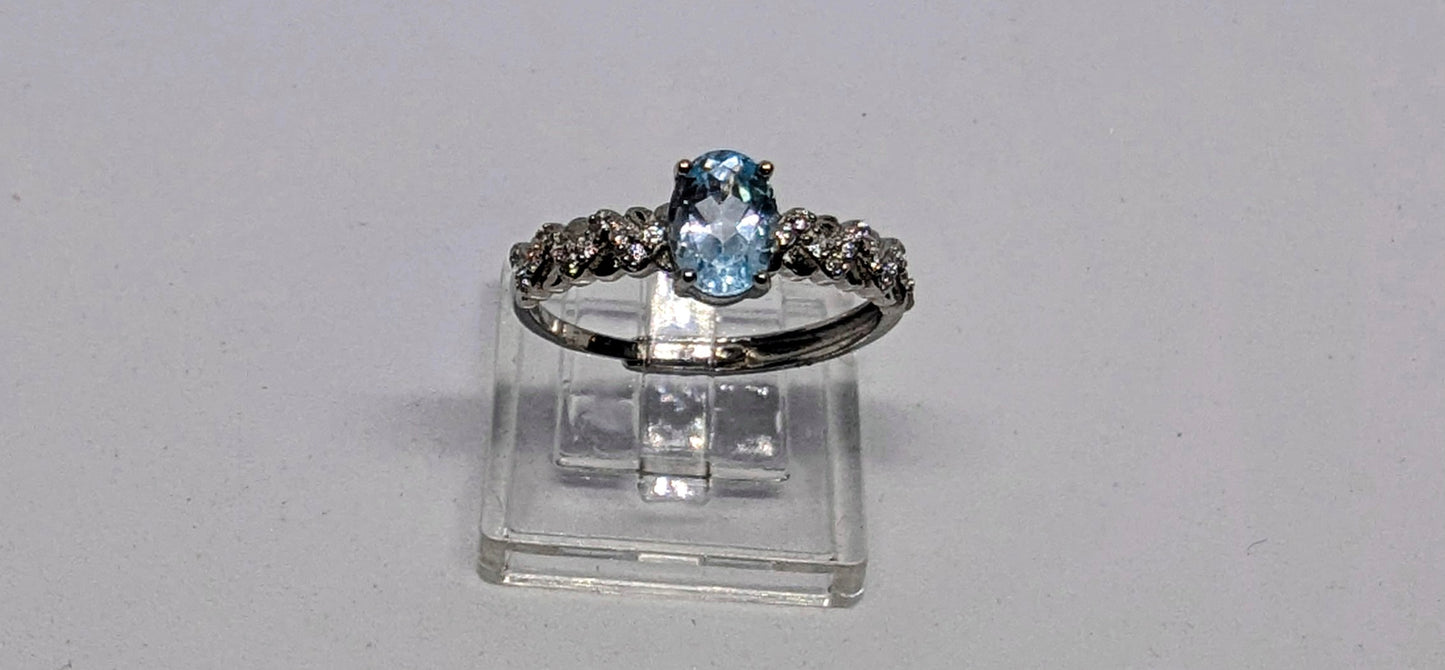 Topaz Criss Cross - Sterling Silver Adjustable up to size T