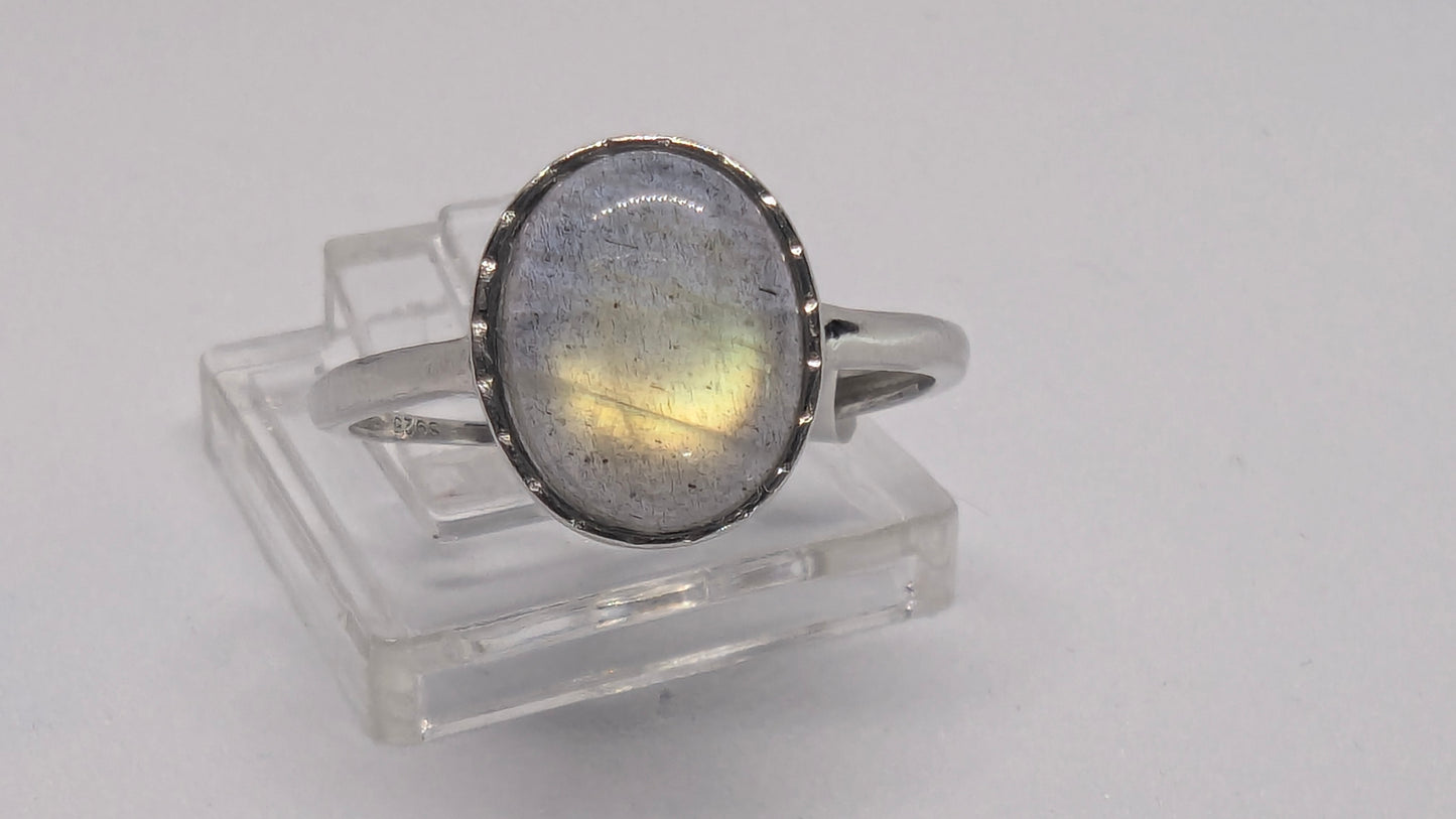 Round Lab - Sterling Silver Adjustable ring up to size S