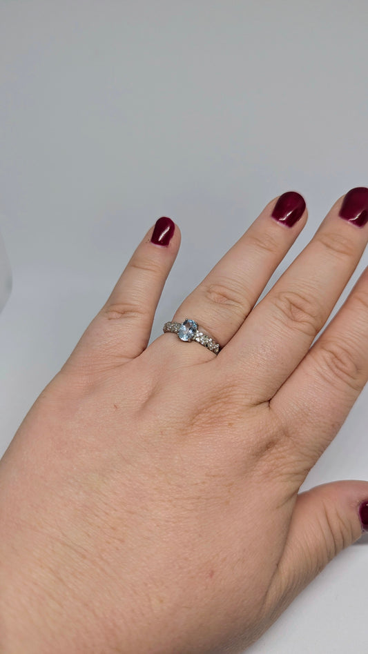 Topaz Criss Cross - Sterling Silver Adjustable up to size T