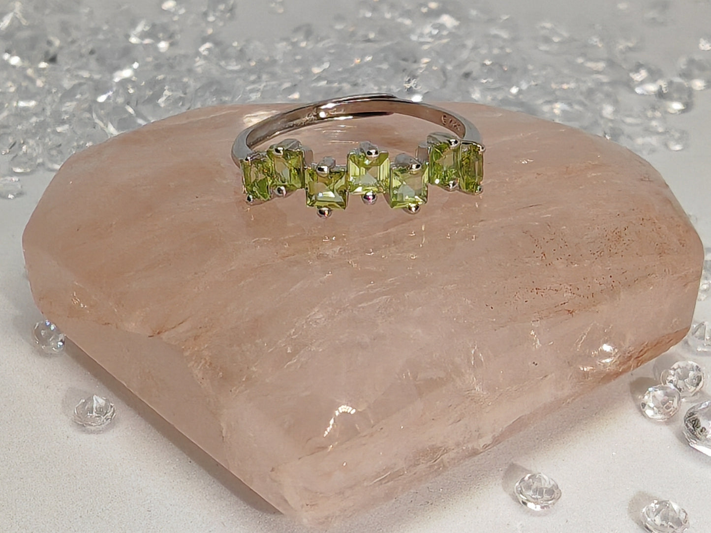 Scattered Cube Peridot - Sterling Silver Adjustable Ring up to Size T