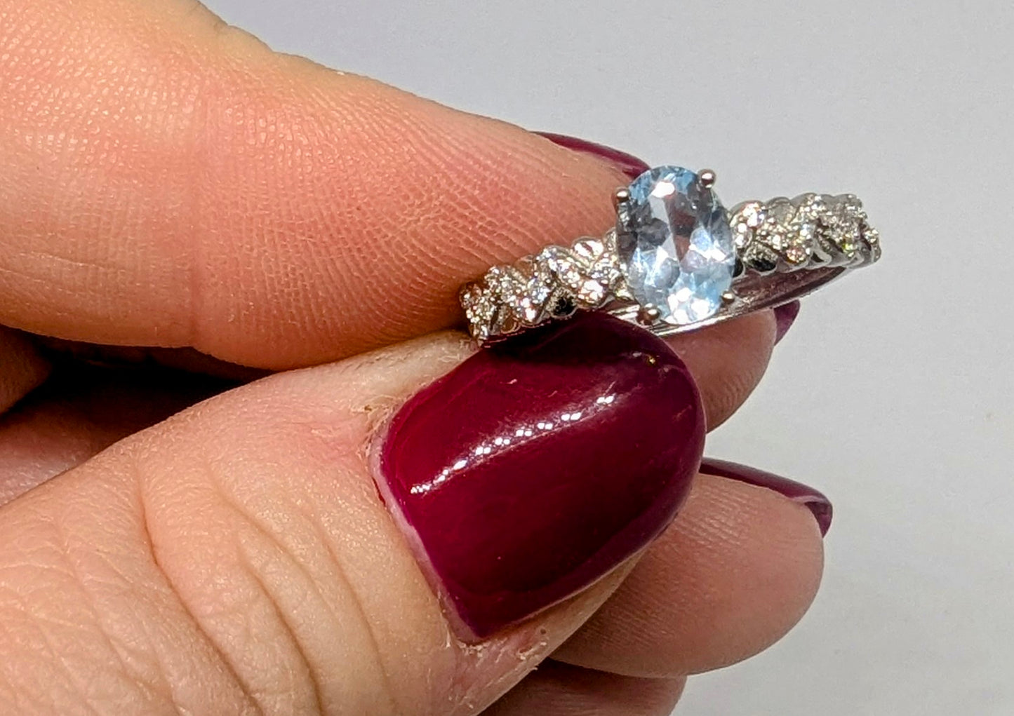 Topaz Criss Cross - Sterling Silver Adjustable up to size T