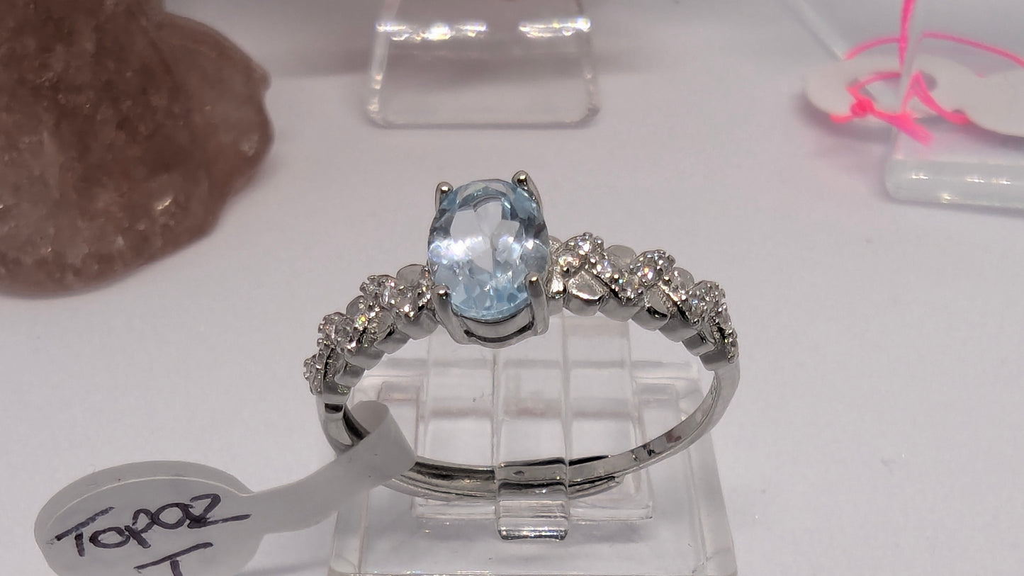 Topaz Criss Cross - Sterling Silver Adjustable up to size T