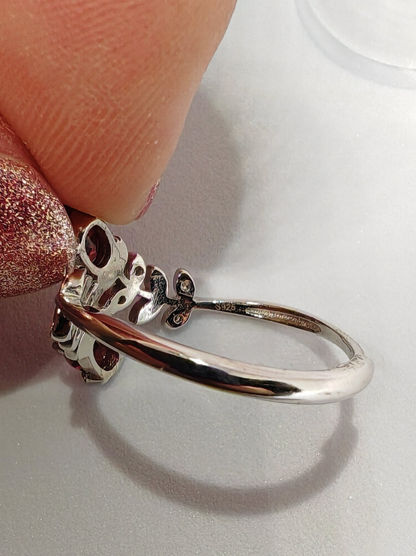 Garnet flower - Sterling Silver Adjustable Ring up to Size (S)