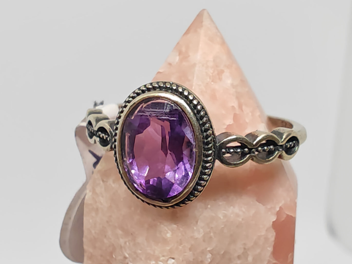 Oval Amethyst/ Sunstone/ Garnet Vintage - A Vintage Look with a Beaded Frame up to Size (R)